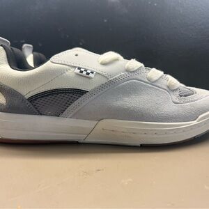 New without Box Men’s VANS Fat Tongue Gray Suede White Leather Sneakers Men 13